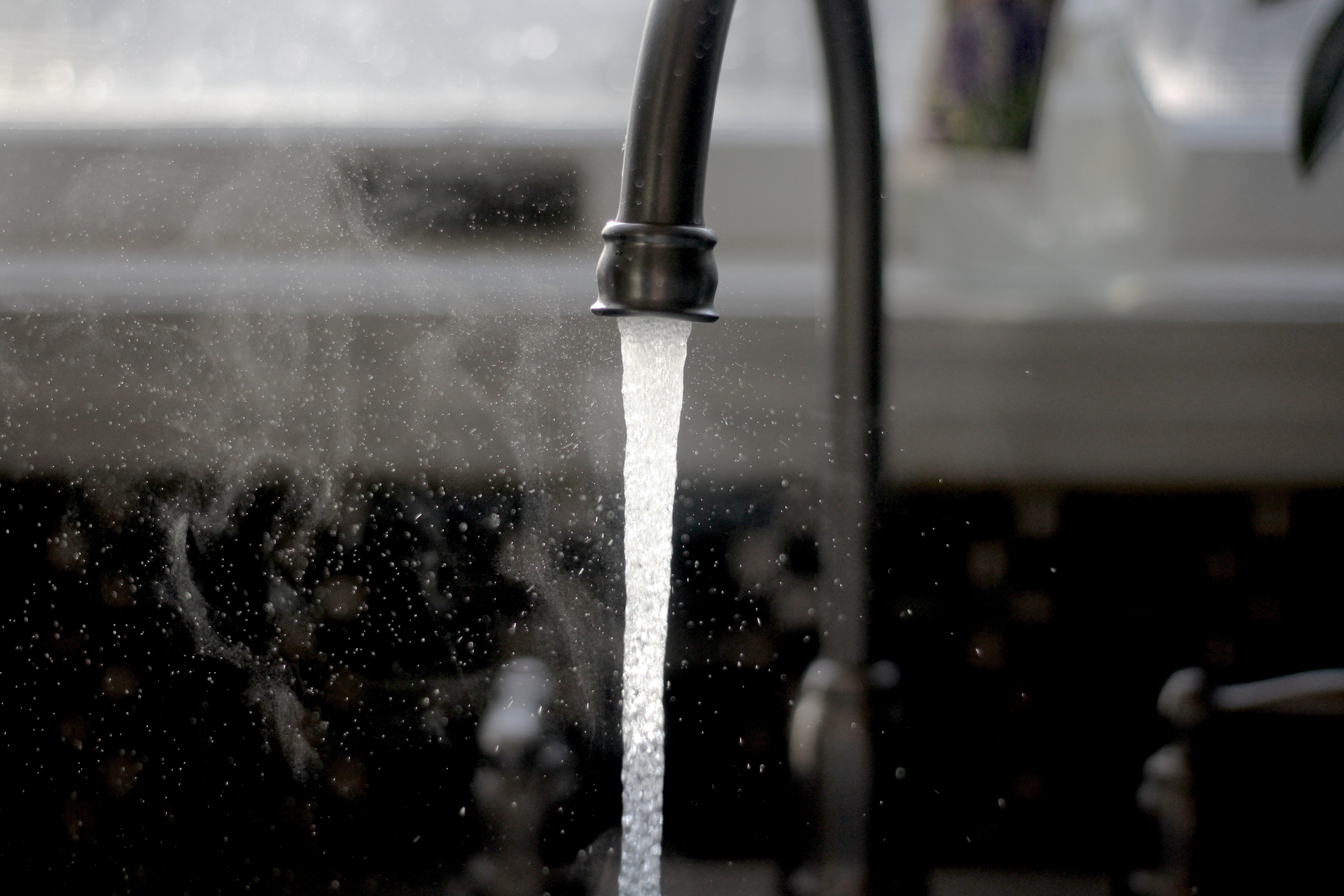 En este momento estás viendo Las bacterias en el agua del grifo se pueden remontar al proceso de tratamiento de agua